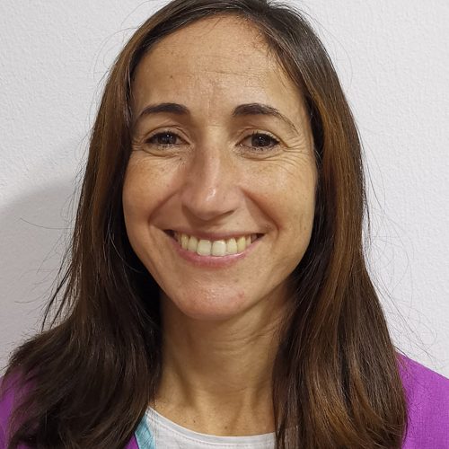 Sílvia López: Odontología general, odontopediatría, periodoncia.